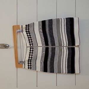 J McLaughlin size 4 mini/midi skirt black and white ribbons. So cute!